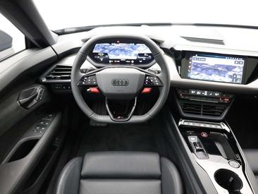 Audi RS E-tron GT — photo 7