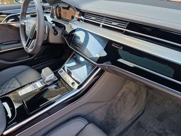 Audi A8 S Line 60 TFSI E — photo 22