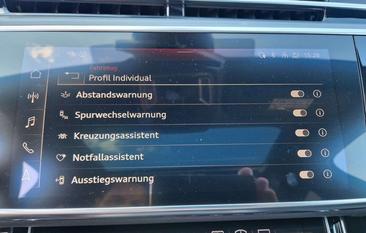 Audi A8 S Line 60 TFSI E — photo 35