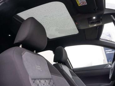 Volkswagen Taigo R-Line — photo 9