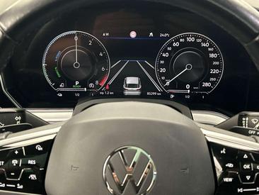 Volkswagen Touareg EHybrid Elegance — photo 14