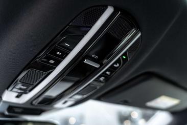 Porsche Cayenne III — photo 11