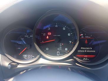 Porsche Macan Electrique — photo 33
