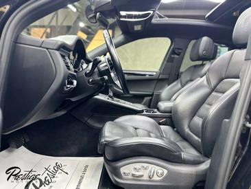 Porsche Macan Electrique Base — photo 6