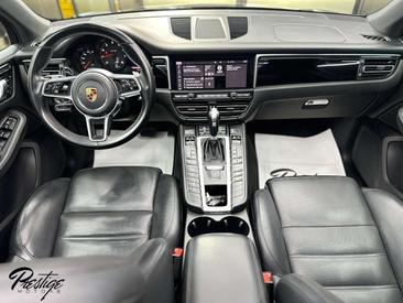 Porsche Macan Electrique Base — photo 8