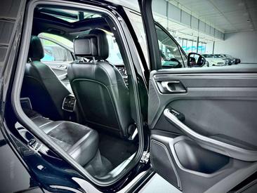 Porsche Macan Electrique Base — photo 14