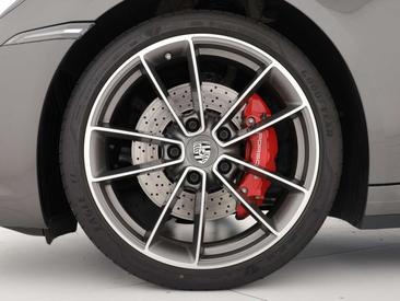 Porsche 992 I Carrera 4S — photo 6