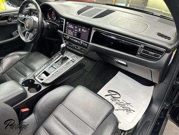 Porsche Macan Electrique Base — photo 10