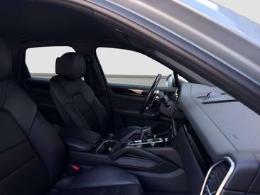 Porsche Cayenne III Base — photo 9