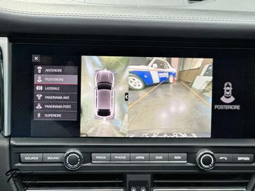 Porsche Macan Electrique Base — photo 13