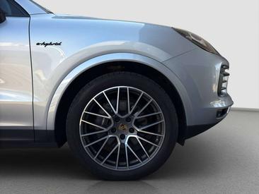 Porsche Cayenne III Base — photo 12