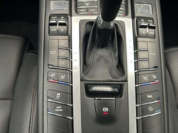 Porsche Macan Electrique — photo 19