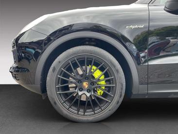 Porsche Cayenne III E-Hybrid — photo 6