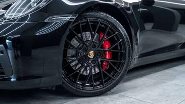 Porsche 992 I Carrera 4S — photo 16