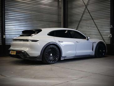 Porsche Taycan 4S — photo 2