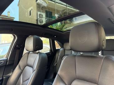 Porsche Macan Electrique Base — photo 5
