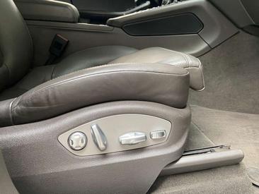 Porsche Macan Electrique S — photo 14