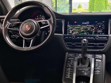 Porsche Macan Electrique S — photo 16