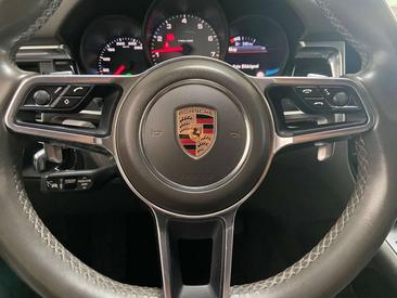 Porsche Macan Electrique S — photo 21