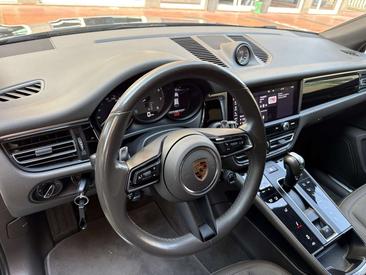 Porsche Macan S — photo 7