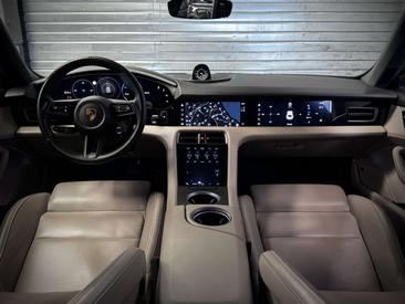 Porsche Taycan 4S — photo 16