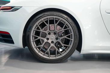 Porsche 992 I Targa 4 — photo 8