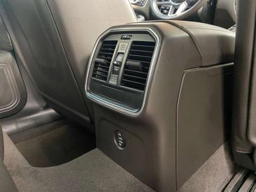 Porsche Macan Electrique S — photo 34