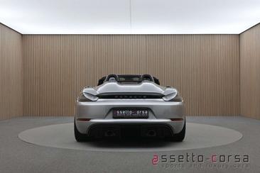 Porsche 718 Boxster Spyder — photo 3