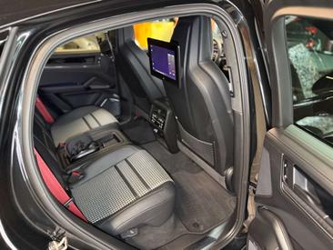 Porsche Cayenne III GTS — photo 15