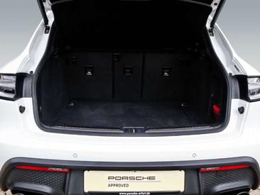 Porsche Macan Electrique T — photo 17