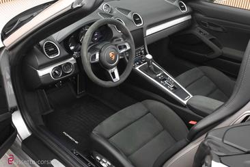 Porsche 718 Boxster Spyder — photo 20