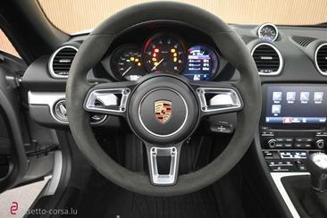 Porsche 718 Boxster Spyder — photo 21