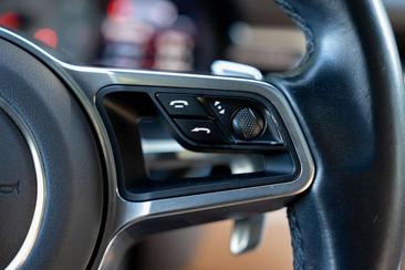 Porsche Macan Electrique S — photo 15