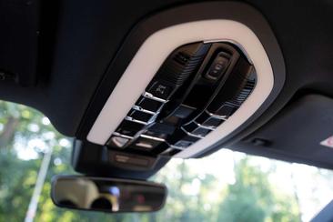 Porsche Macan Electrique S — photo 18