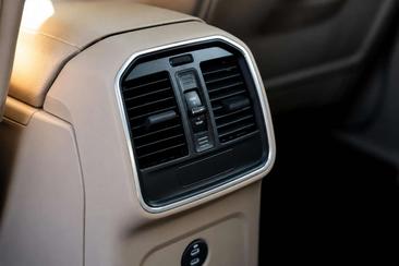 Porsche Macan Electrique S — photo 20