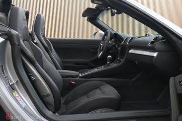 Porsche 718 Boxster Spyder — photo 32