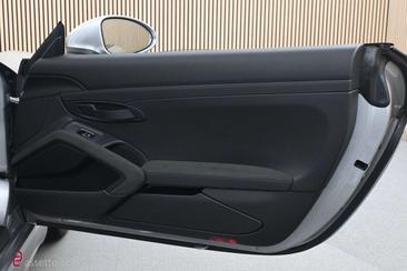 Porsche 718 Boxster Spyder — photo 37