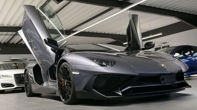 Lamborghini Aventador SV Roadster