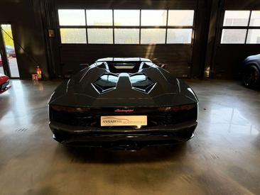 Lamborghini Aventador Roadster — photo 14