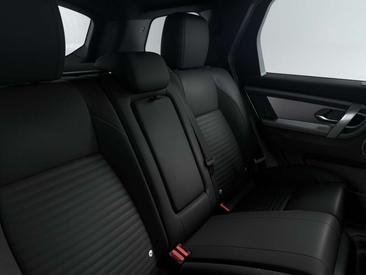 Land Rover Discovery Sport P270e Dynamic SE Pano AHK Winter — photo 5