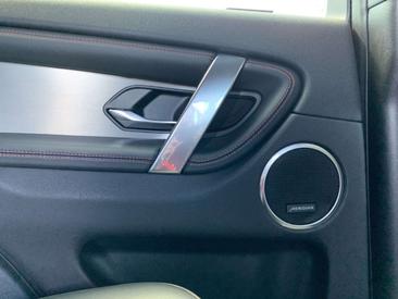 Land Rover Discovery Sport D165 AWD R-DYNAMIC SE SHZ+ACC+LM — photo 13