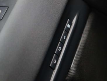 Land Rover Range Rover Evoque P300e PHEV AWD Dynamic HSE — photo 16
