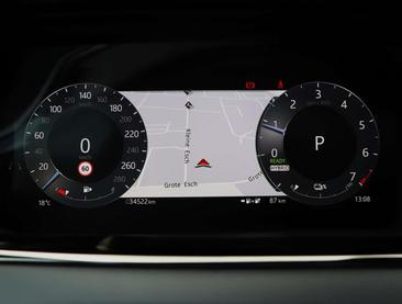 Land Rover Range Rover Evoque P300e PHEV AWD Dynamic HSE — photo 21