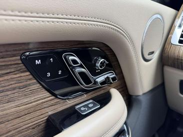 Land Rover Range Rover D275 Vogue — photo 12