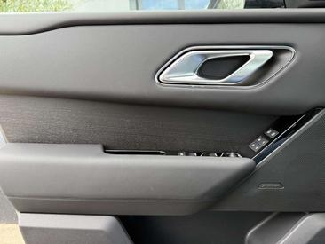 Land Rover Range Rover Velar Dynamic SE PHEV 2.0 P400e AWD — photo 15