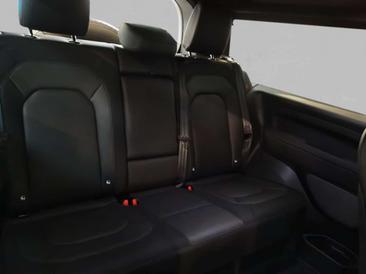 Land Rover Defender 90 X-Dynamic SE 3.0D I6 200 CV AWD Auto — photo 8