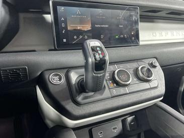 Land Rover Defender 110 D200 SE — photo 13