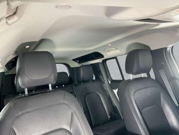 Land Rover Defender 110 D200 SE — photo 14