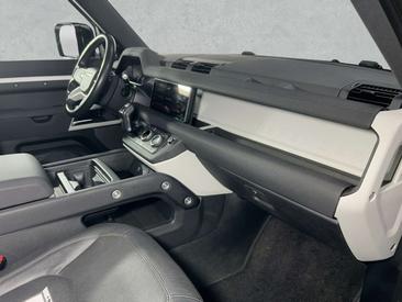 Land Rover Defender 110 D200 SE — photo 15