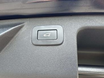Land Rover Discovery Sport D200 R-Dynamic SE SHZ ACC LED — photo 19